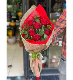 7 Kırmızı Güllü Buket